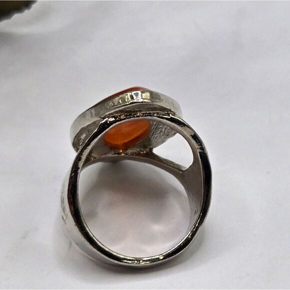 "5/$25" Amber Glass Catseye Silvertone Statement Ring Sz 8 - Picture 2 of 6
